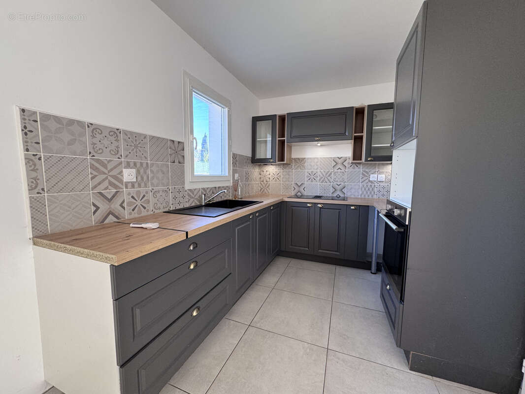 Maison à LA BATIE-ROLLAND