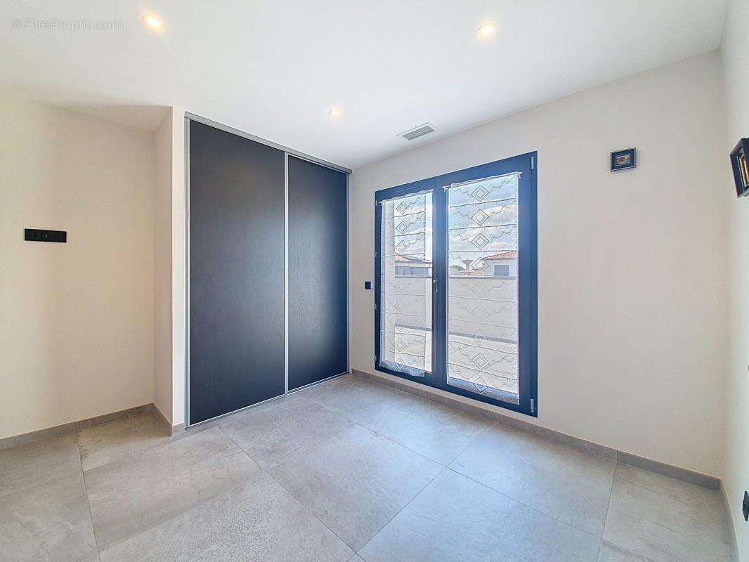 Maison à VILLELONGUE-DE-LA-SALANQUE