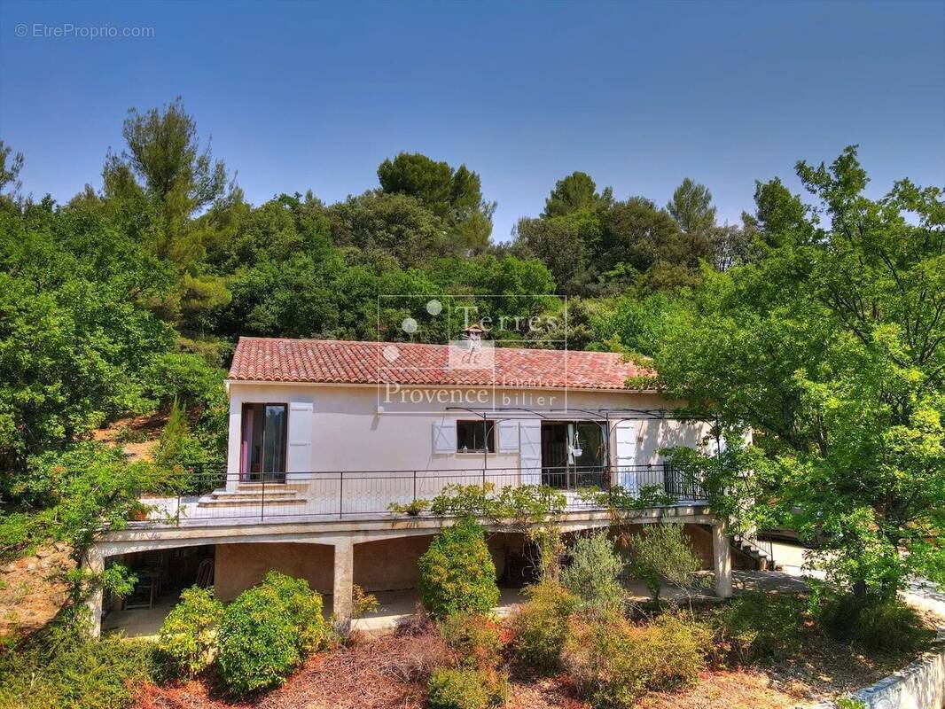 Maison à BAUDINARD-SUR-VERDON