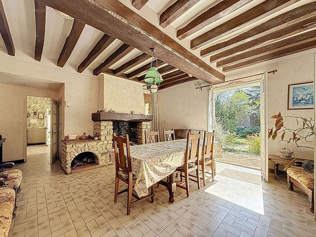 Maison à DOUE-LA-FONTAINE