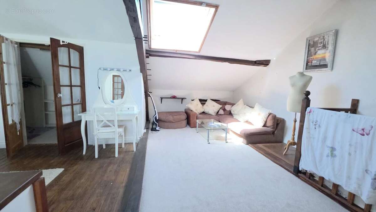 Maison à MAGNAC-LAVAL