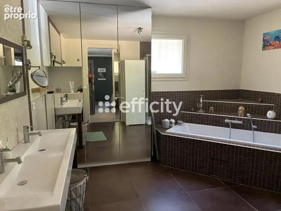 Maison 7 pièces 257 m² à vendre à Brignoles (83170) - photo 15
