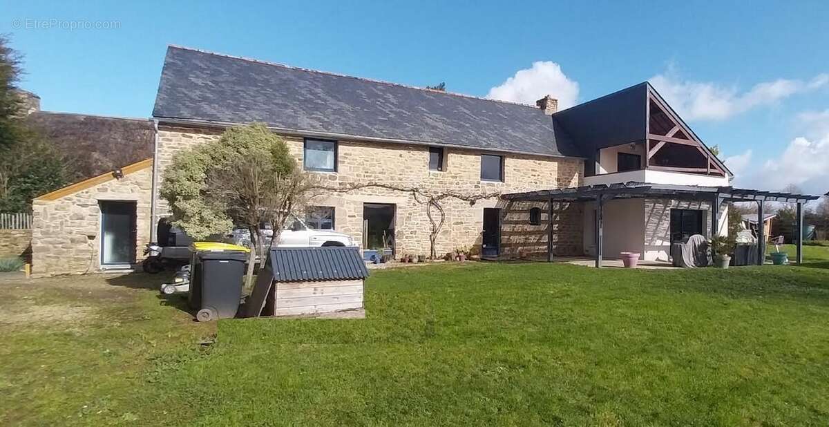 Maison à LOCOAL-MENDON