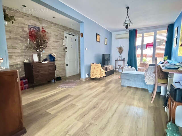 Appartement à MARSEILLE-15E