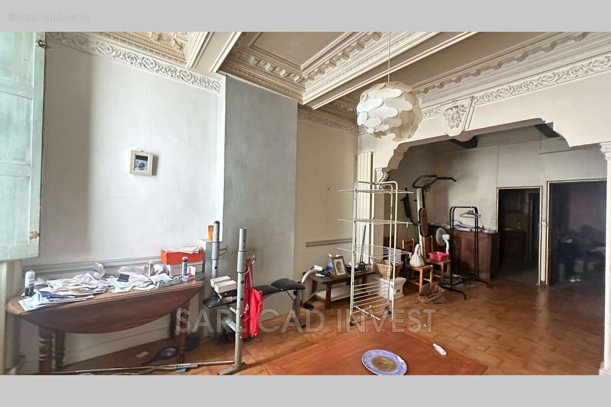 Appartement à MARSEILLE-6E