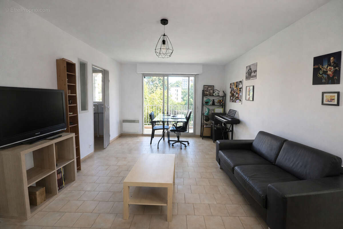 Sous compromis t1 34m² - terrasse 8m² - 149 000 - photo 3