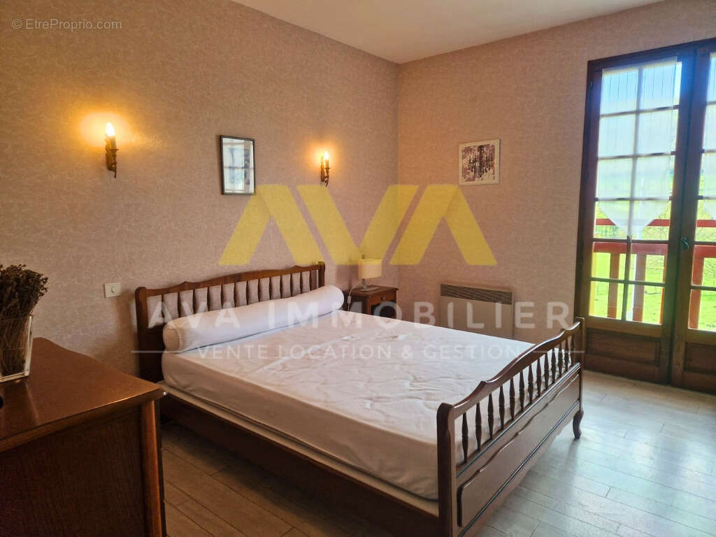 Maison à SAINT-PALAIS