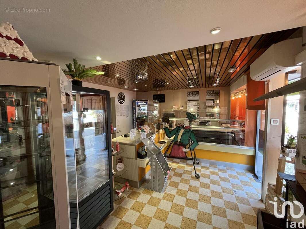 Photo 6 - Commerce à VENDEUVRE-SUR-BARSE