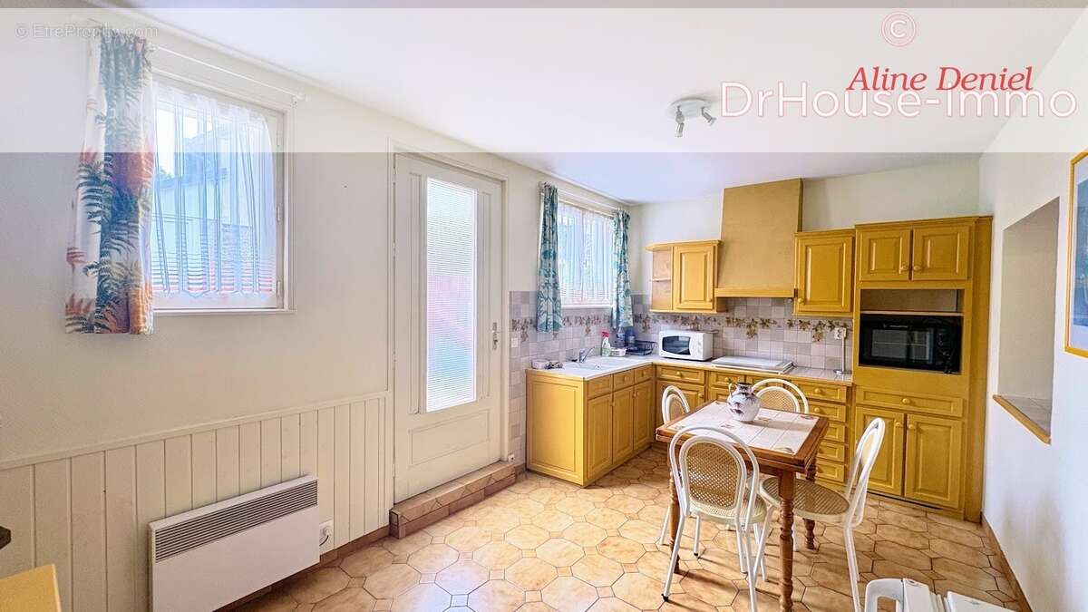 Maison à CERISY-LA-SALLE