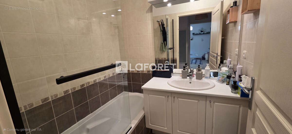 Appartement à SAINT-MAXIMIN-LA-SAINTE-BAUME