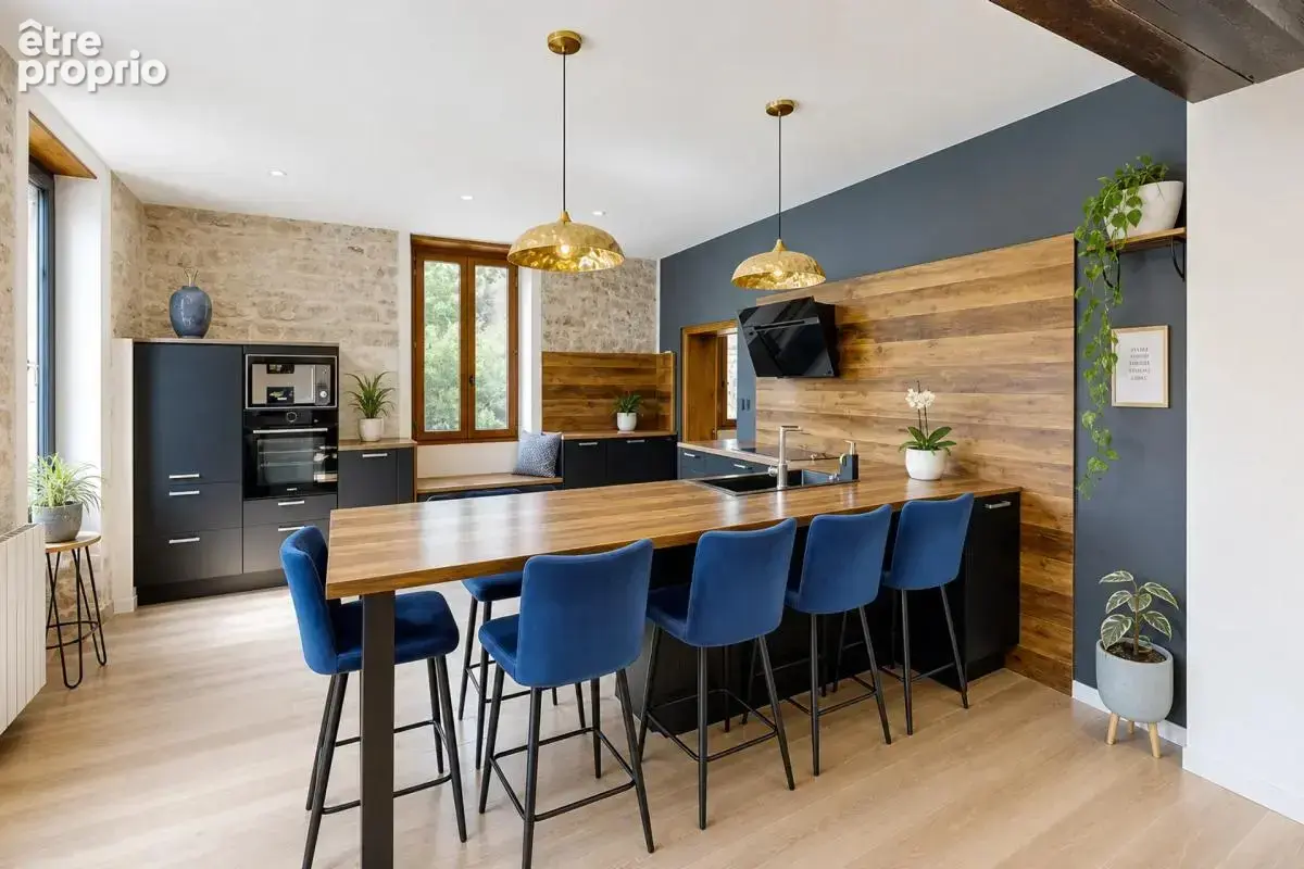 Maison de 9 pièces de 319 m² située à Bioule - photo 3