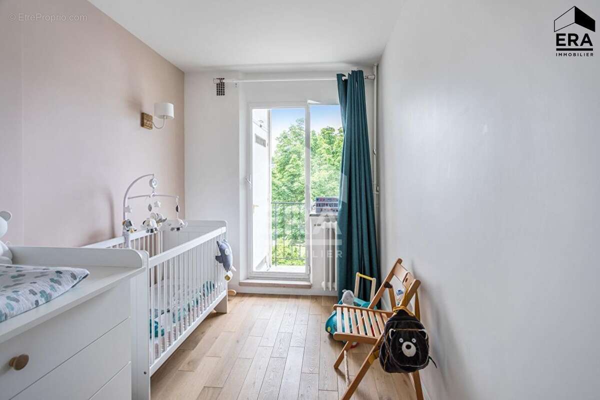 Appartement à VILLE-D&#039;AVRAY