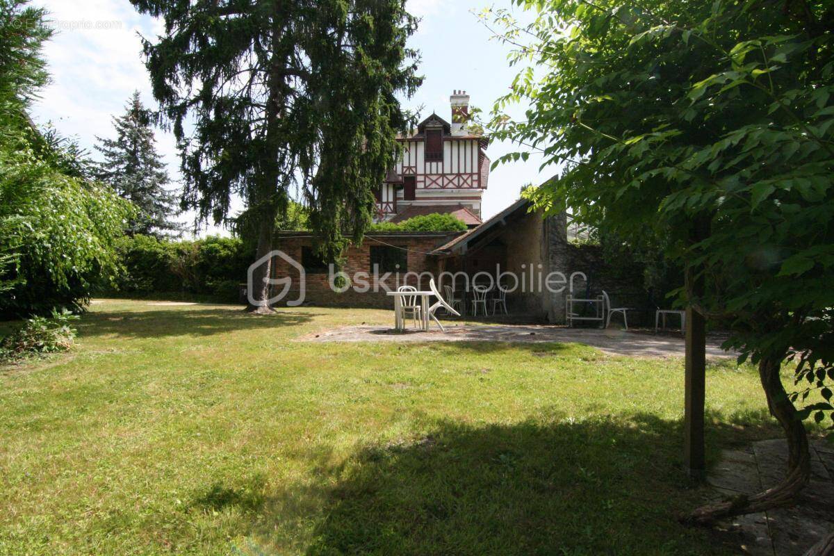 Maison à SAINT-CHERON