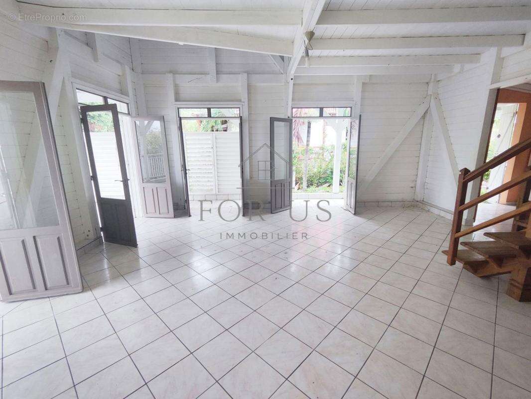 Maison à BASSE-TERRE