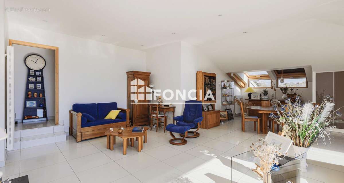 Appartement à SAINT-ISMIER