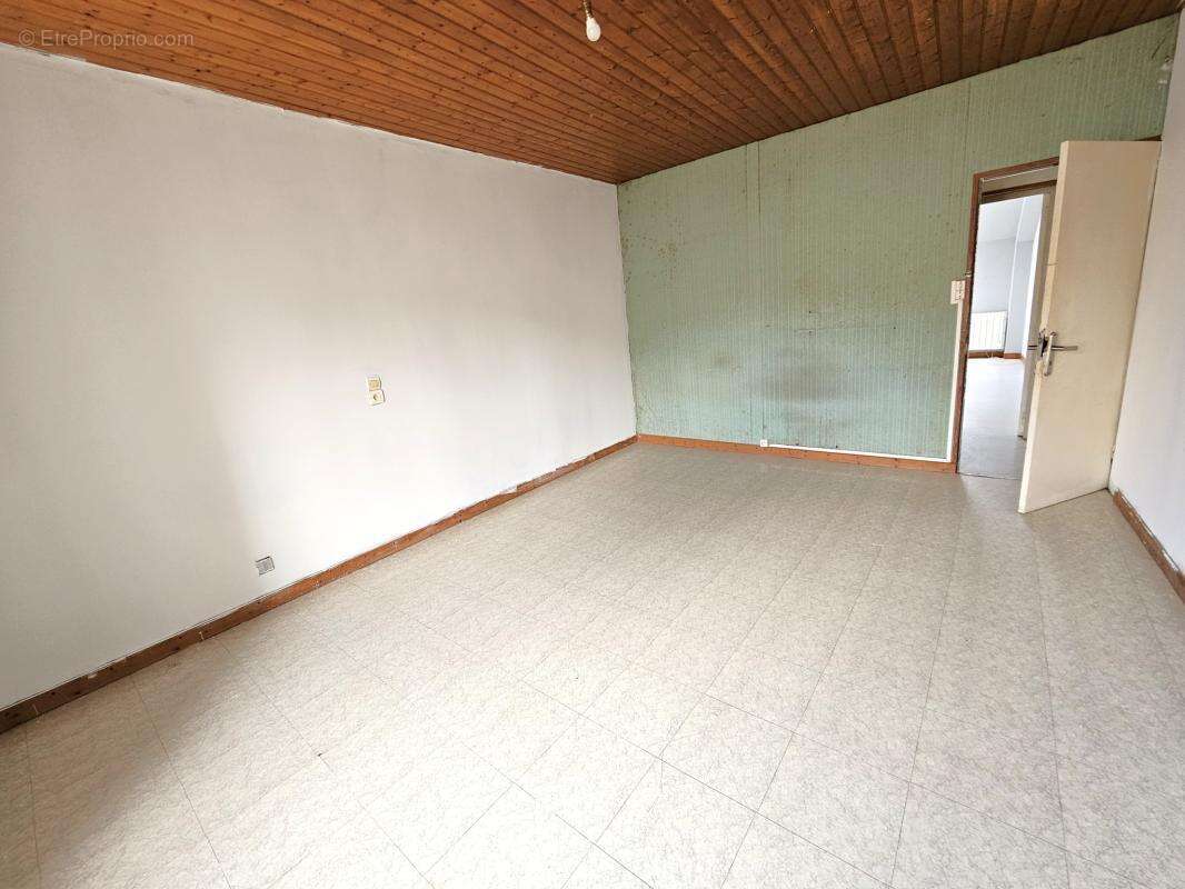 BAISSE DE PRIX Maison de bourg 2 chambres VARADES - photo 4