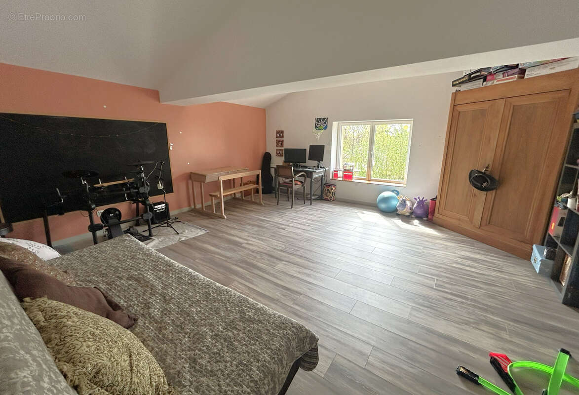 Maison à VILLARS-LES-DOMBES