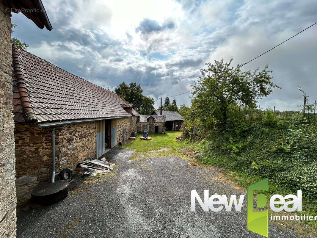 Maison à ARNAC-POMPADOUR