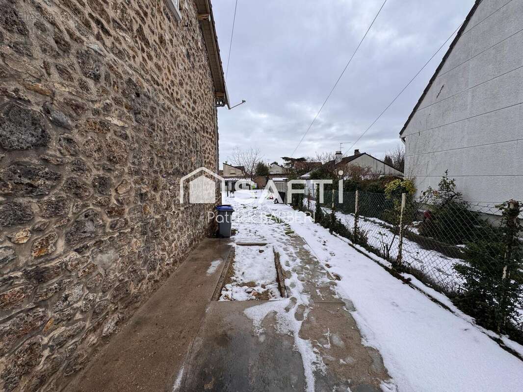 Terrain 252 m² à Argenteuil  - photo 3