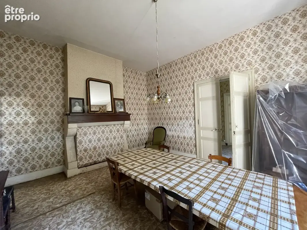 Maison a renover avec dependances sur 10ha  de terrain - photo 4