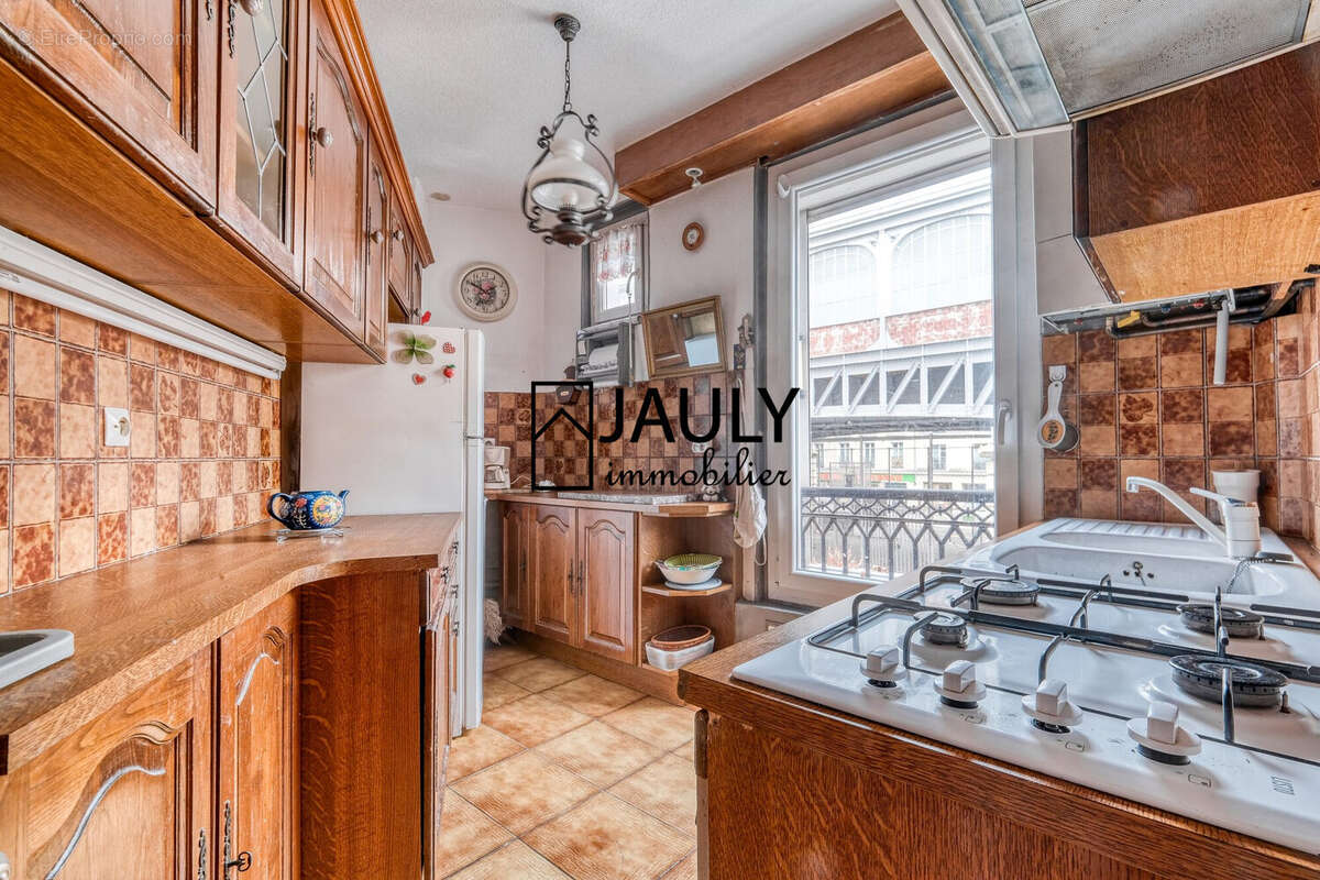 Appartement à PARIS-10E