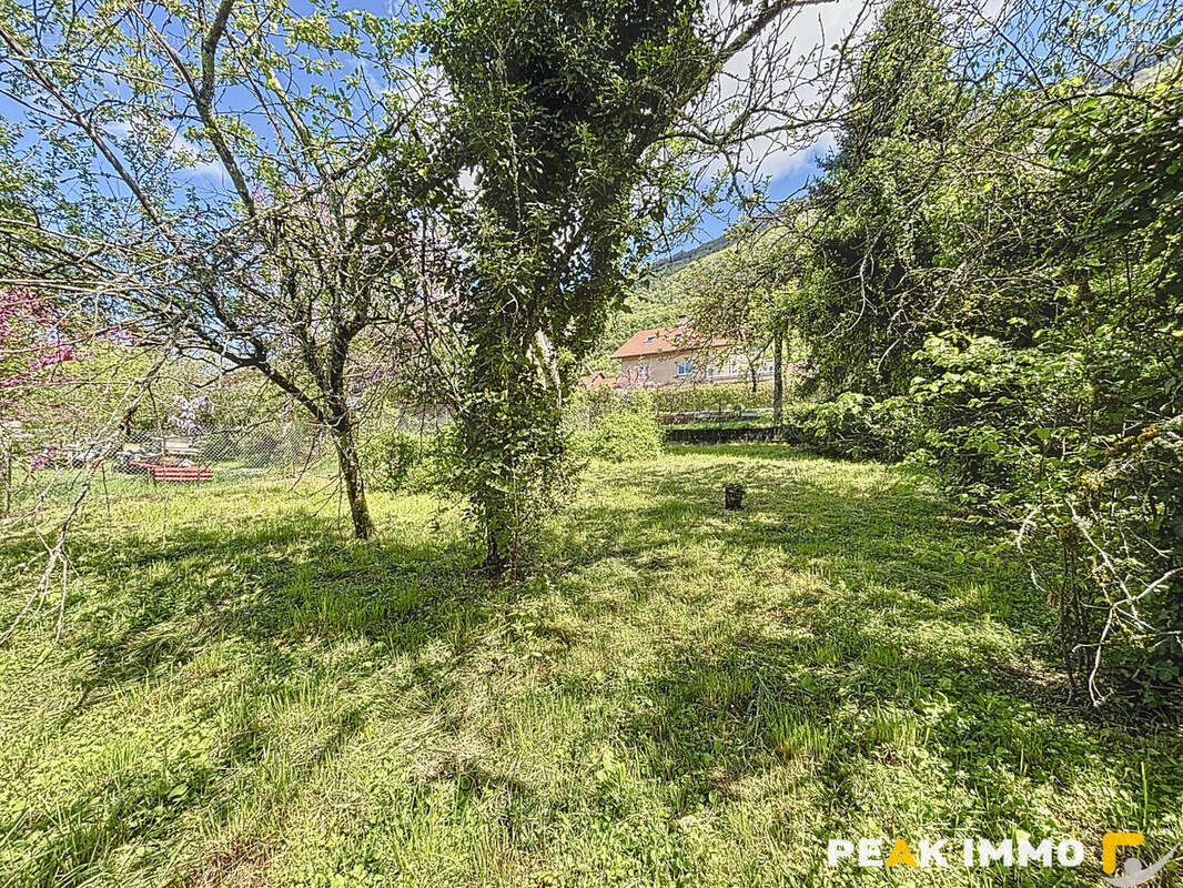 Terrain constructible 1762 m2 - Chindrieux - photo 7