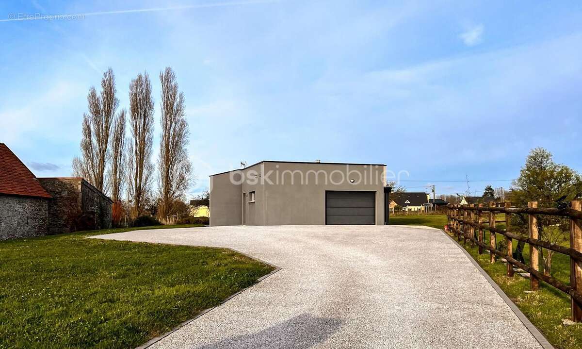 Maison à BLAINVILLE-SUR-MER