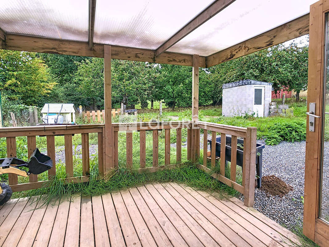 Terrain à CARENTOIR