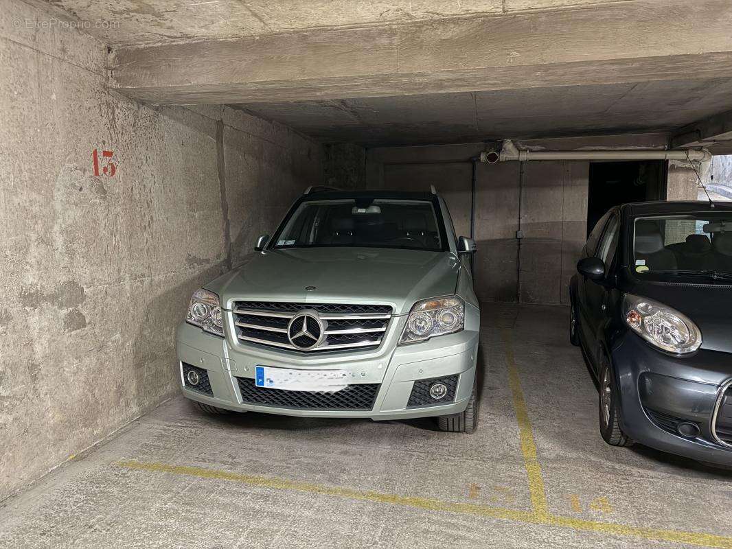 Parking à VANVES