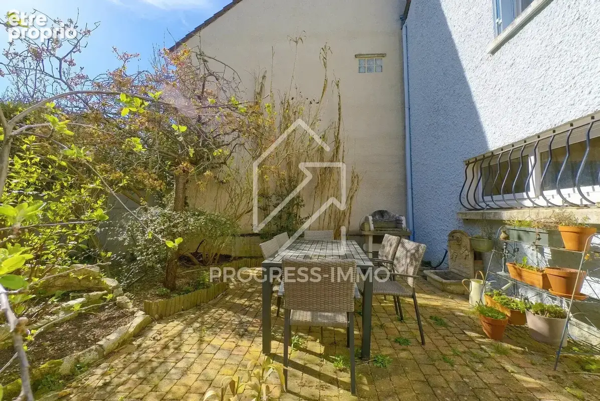 Maison familiale 5 chambres, 140m² sur 398m² - photo 7