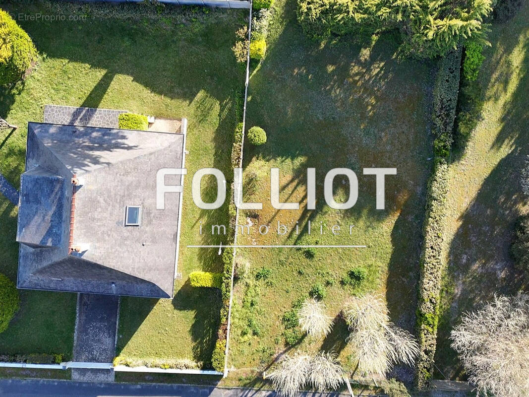 Terrain à BARNEVILLE-CARTERET