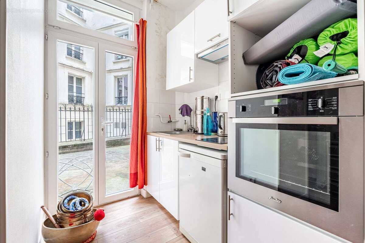 Appartement à PARIS-18E