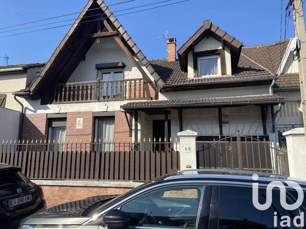 Photo 1 - Maison à SAINT-DENIS