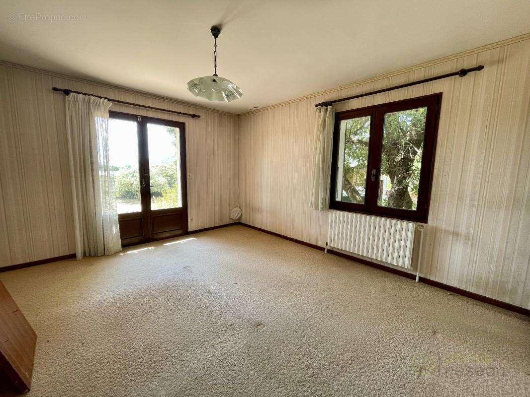 Maison à LA ROCHE-DE-GLUN
