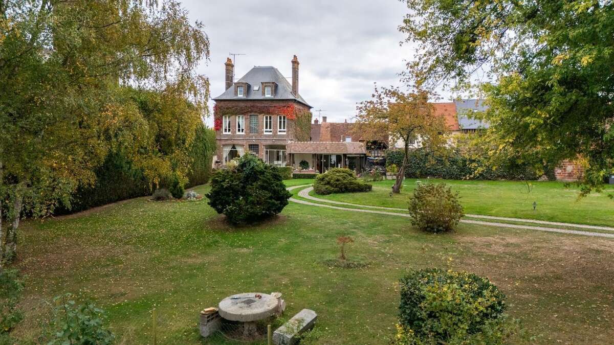 Maison à MEZIDON-CANON