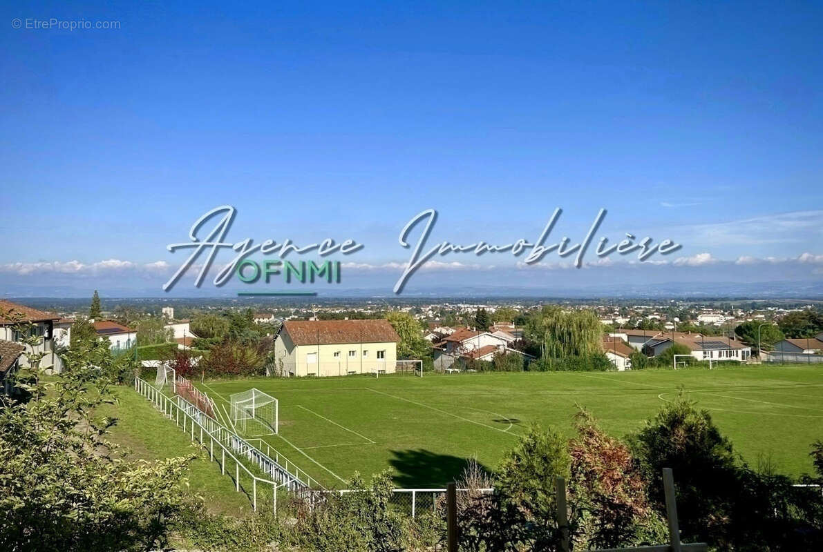 Maison à ECOTAY-L&#039;OLME