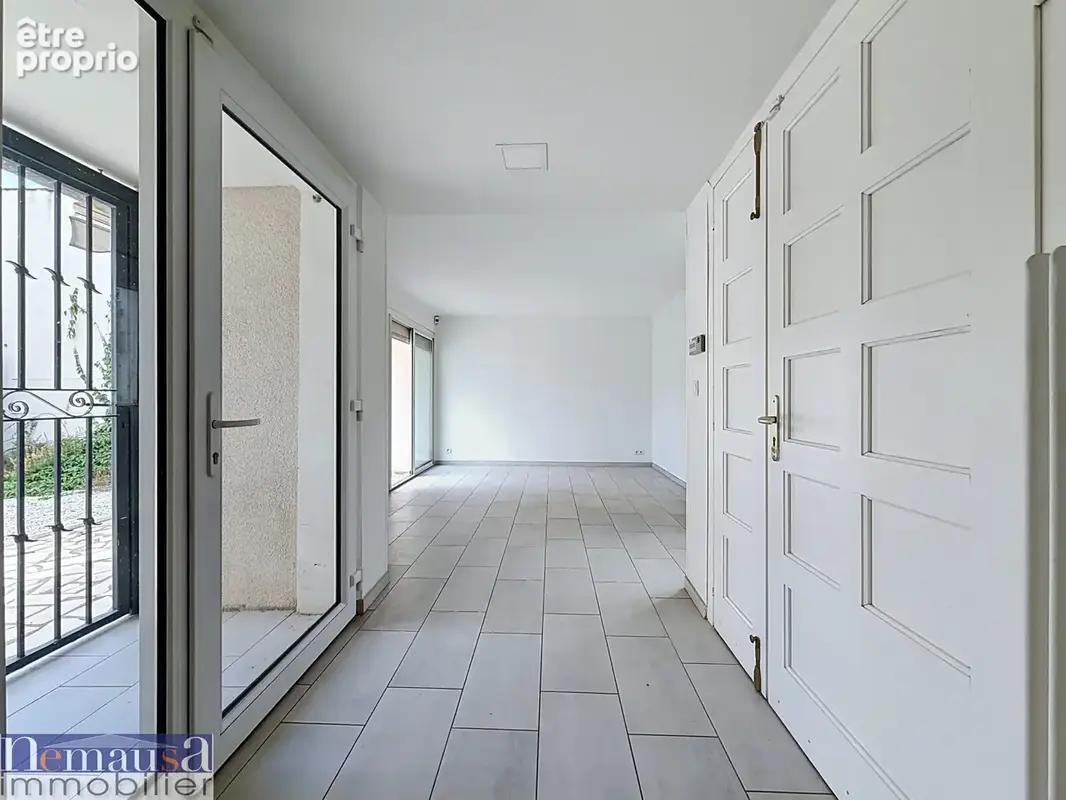 A vendre Maison de plain-pied rénovée avec jardin   Nîmes Saint-Césaire - photo 3