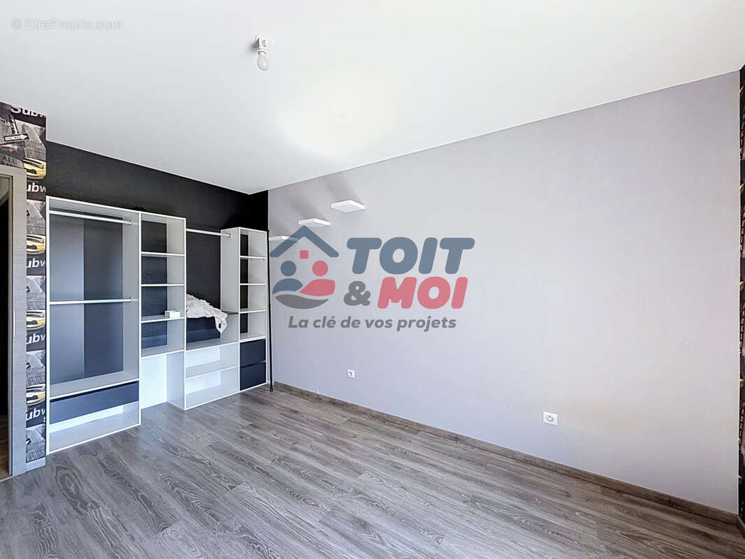 Maison contemporaine 2015 - 4 chambres - Suite parentale - Double garage - Terrain 1 449 m2 - photo 17