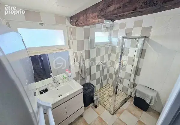 Maison de 191 m2 sur un terrain de 964 m2 5 chambres et piscine !!! - photo 13