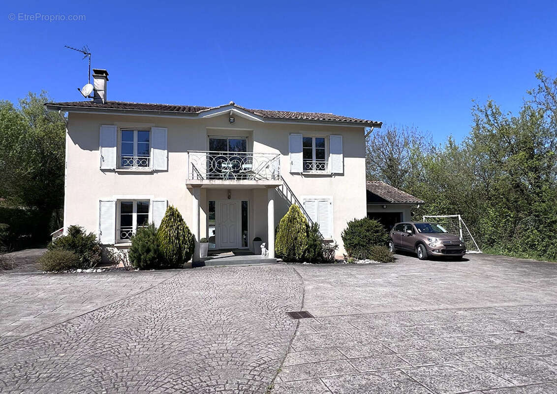 Maison à SAINT-CYR-SUR-MENTHON
