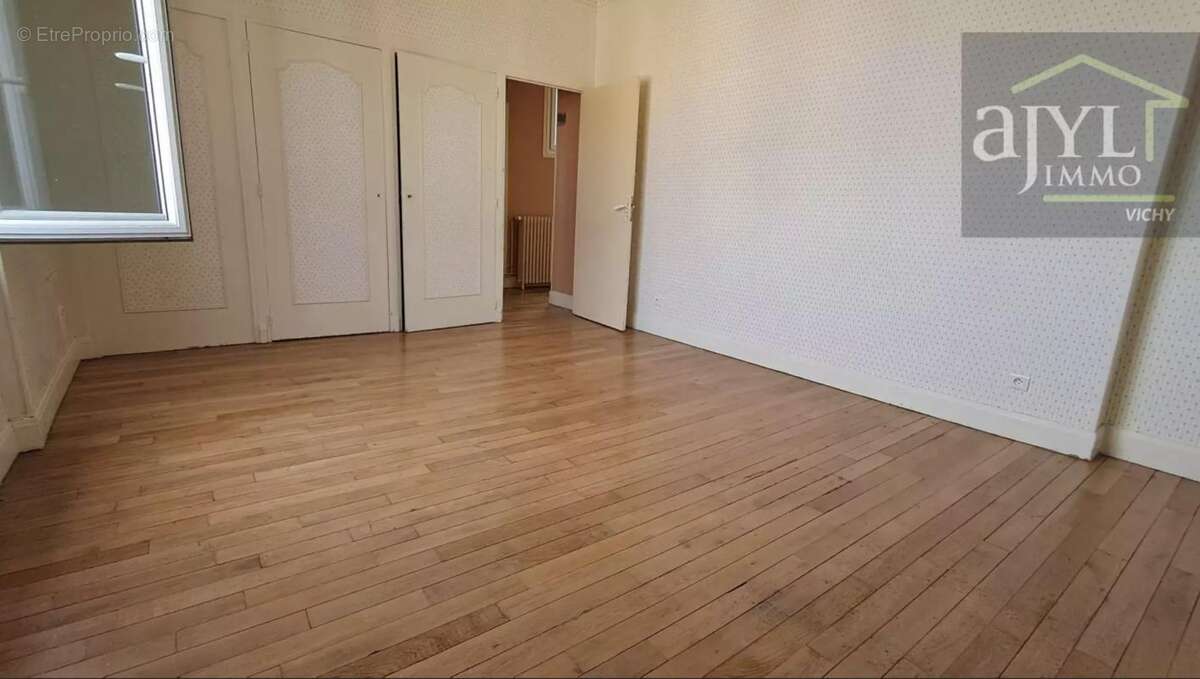 Appartement à VICHY