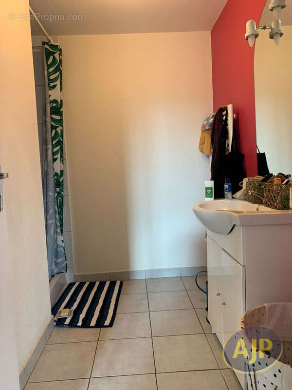 Appartement à SEGRE