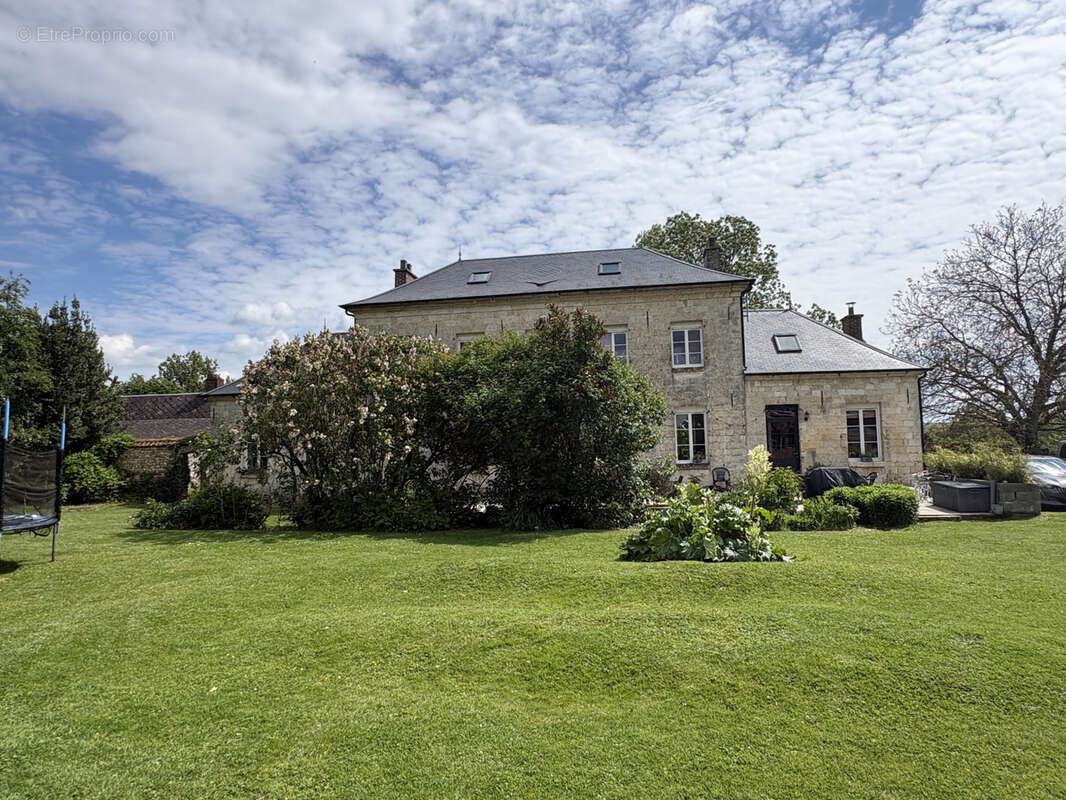 Maison à VAUCHELLES-LES-AUTHIE