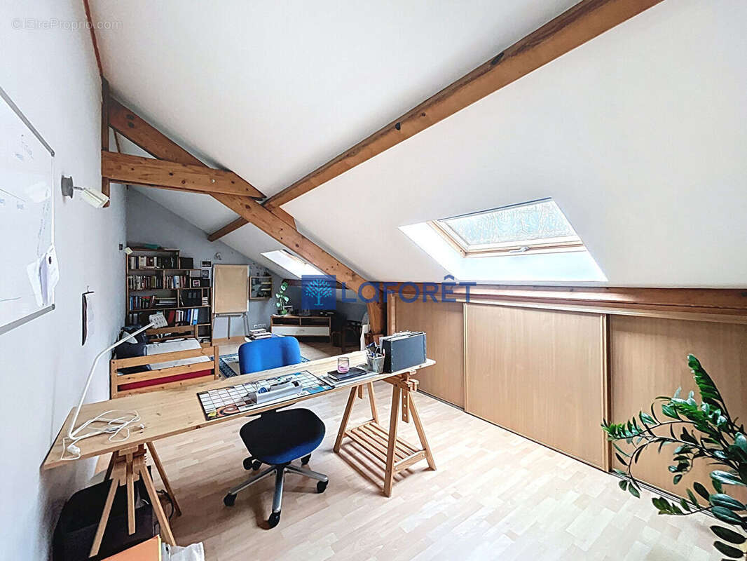 Maison à VAUX-LE-PENIL