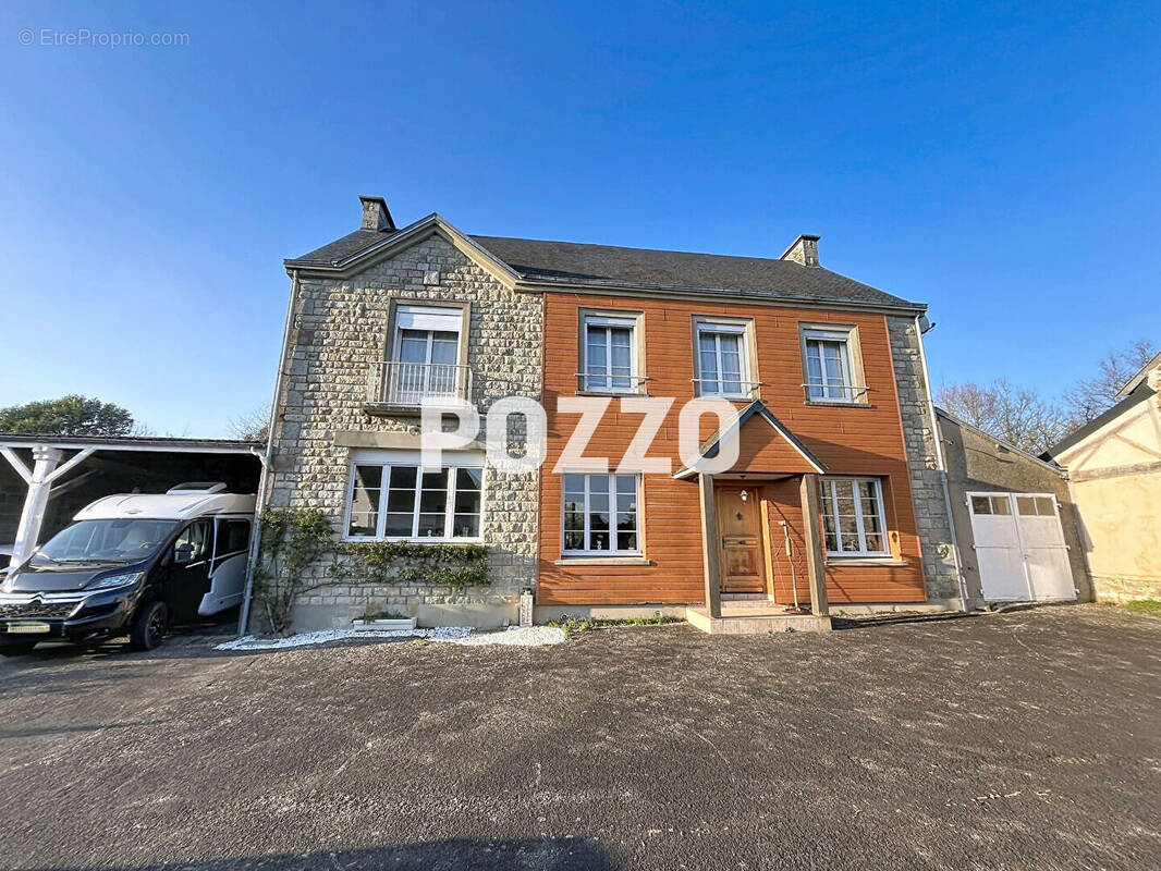 Maison à MORTAIN