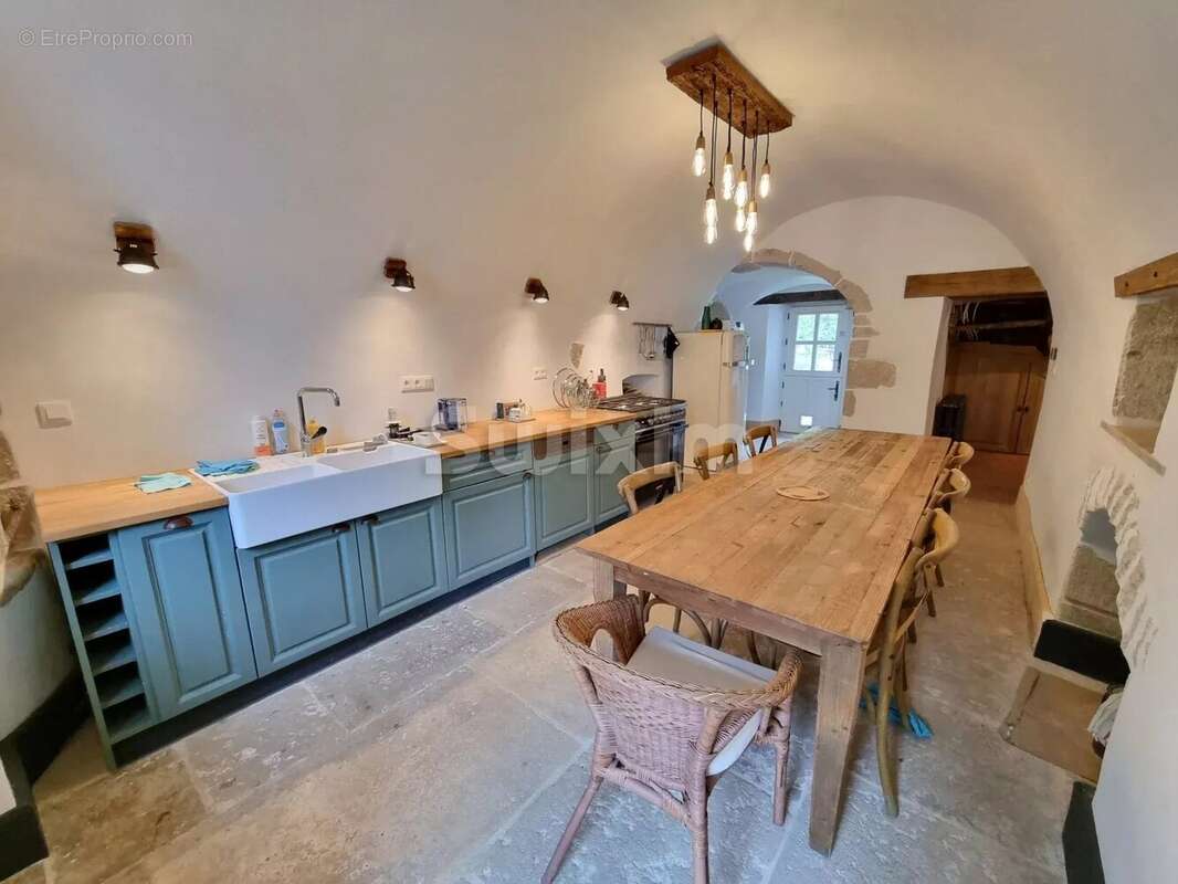 Maison à BRINON-SUR-BEUVRON