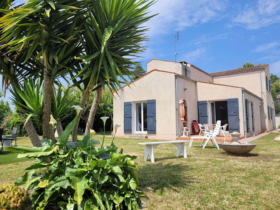 ROCHEFORT secteur calme maison traditionnelle de 127 m² avec parcelle de 645 m² - garage - photo 17