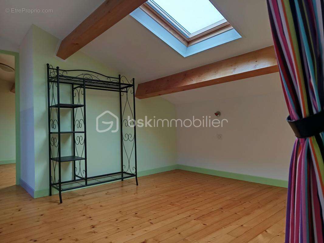  À VENDRE – Charmante maison en pierre à la campagne  - photo 6