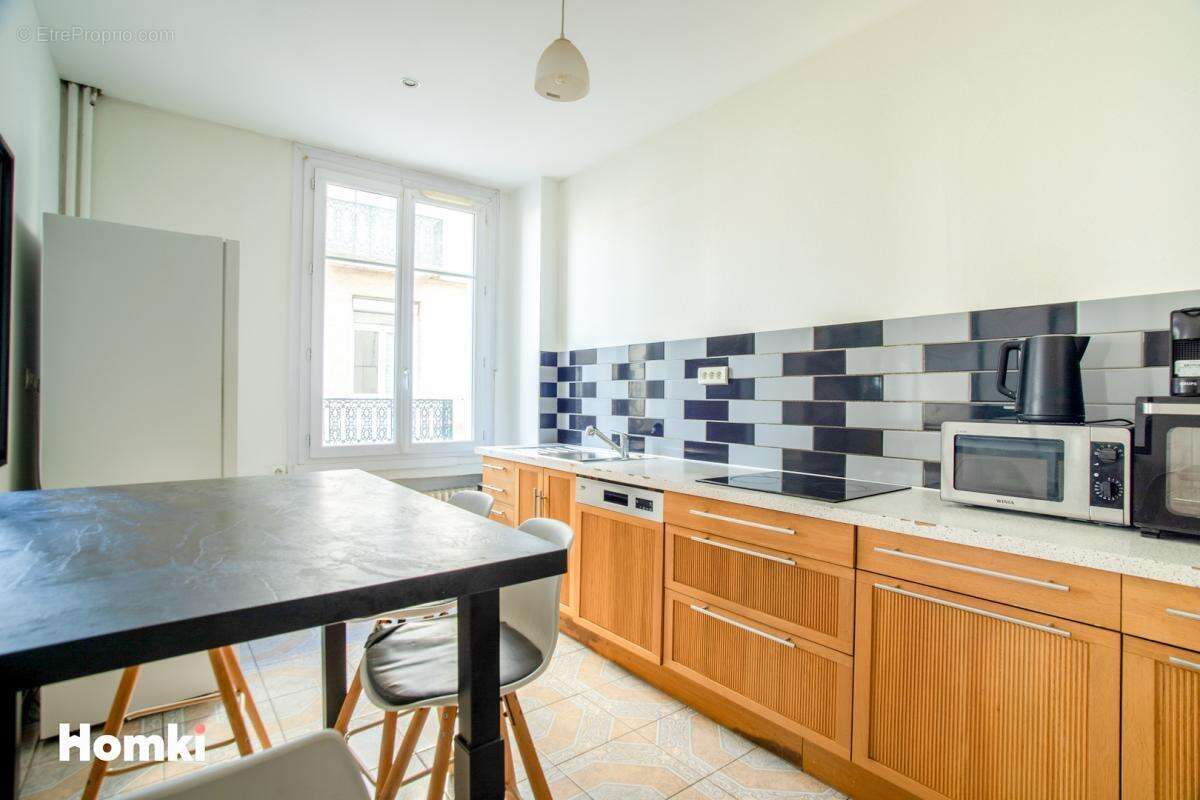 Appartement à SAINT-ETIENNE