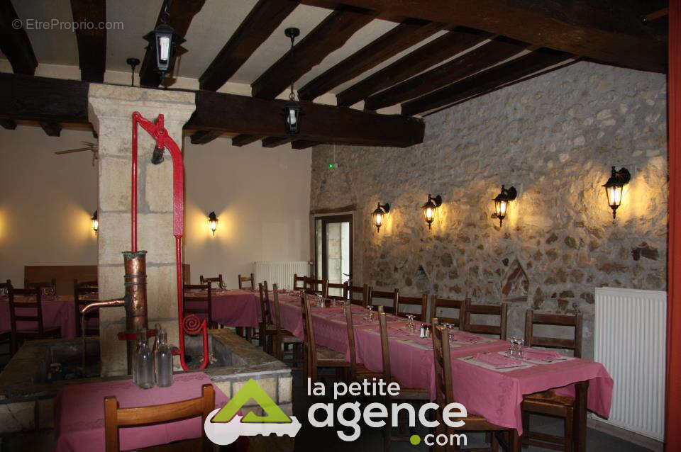 Commerce à SAINT-SATUR